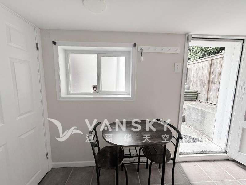 260523193147_dining table-1.jpg